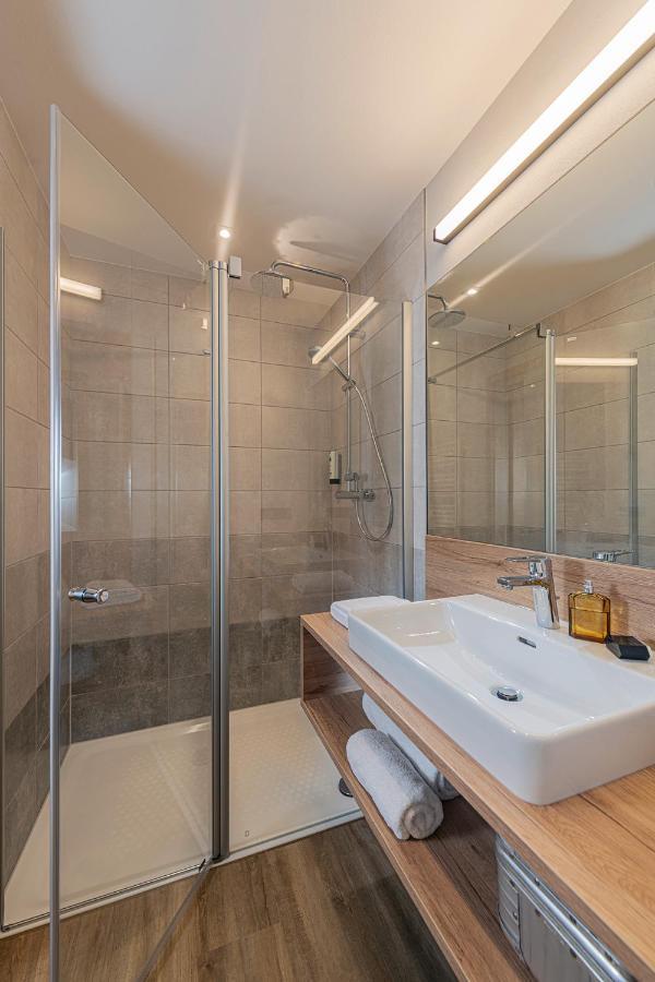 Adoro Aparthotel Бюль Екстер'єр фото